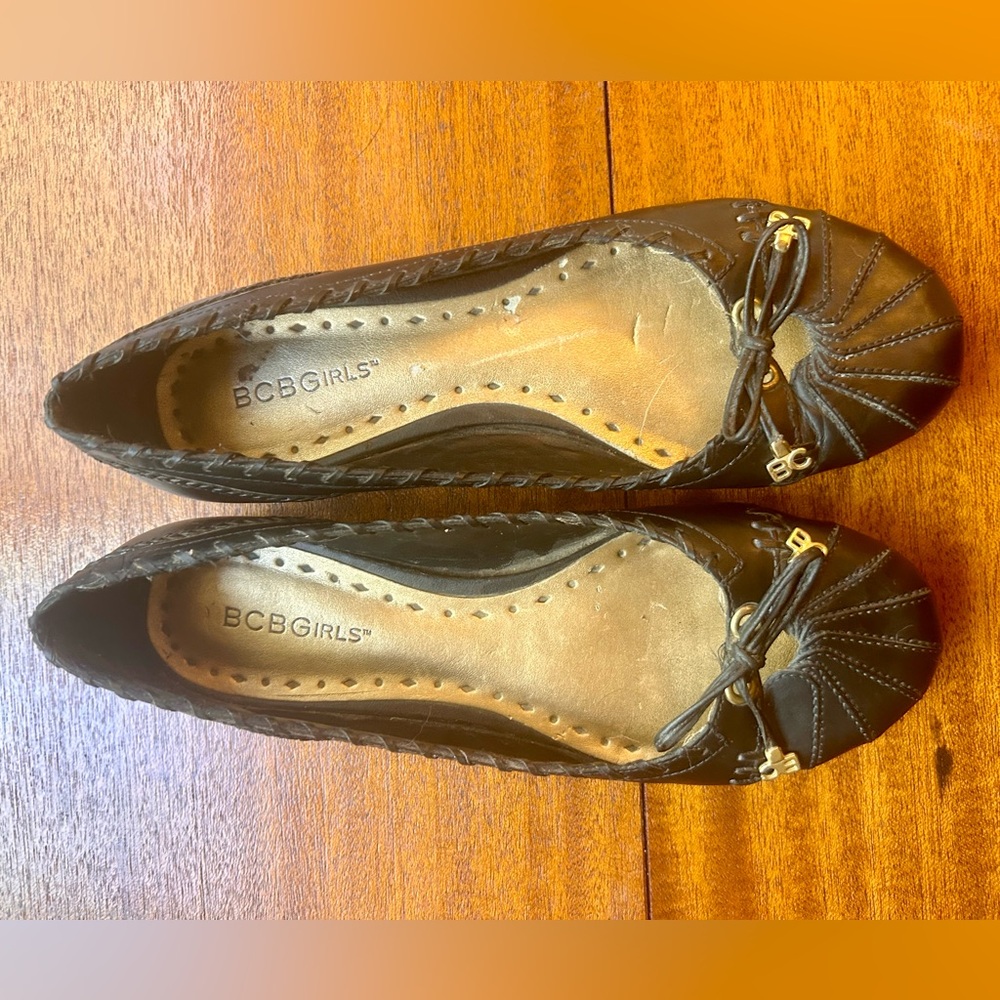 BCBG black leather flats